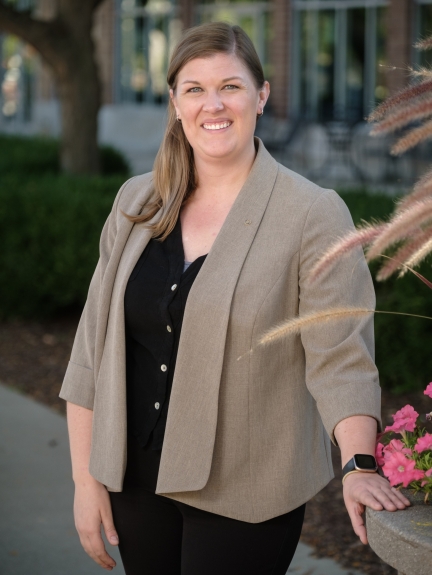 Photo of  Jessica VanDyke 